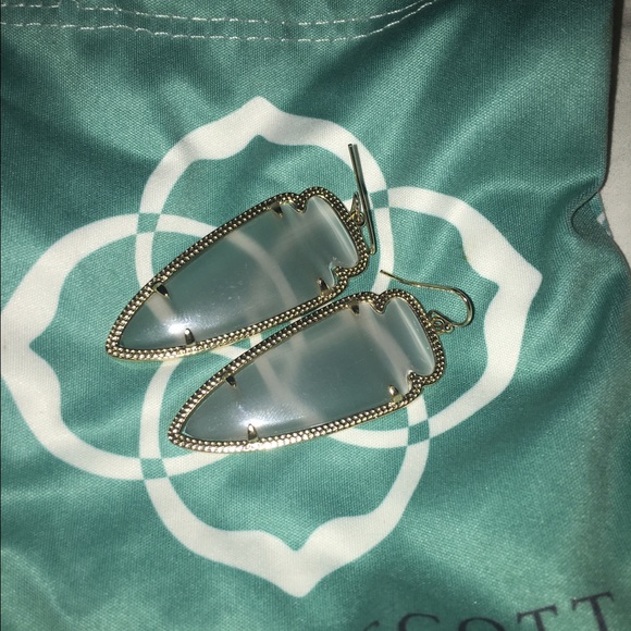 Slate Skylers: Kendra Scott - Picture 4 of 4