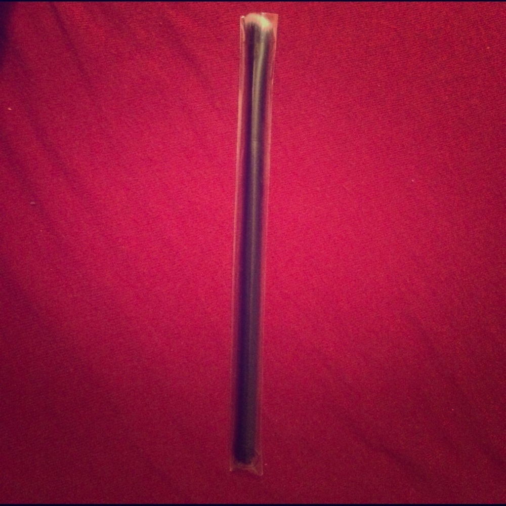 Makeup brush