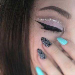 Meet your Posher, Amburr