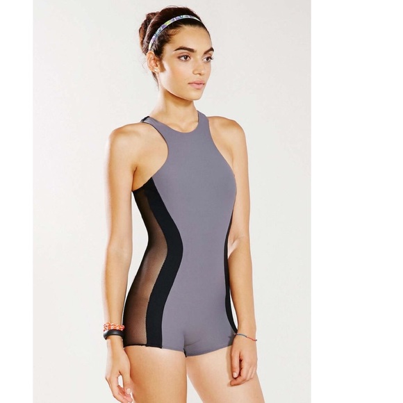 BLUE LIFE FIT SILHOUETTE ROMPER URBAN OUTFITTERS - Picture 2 of 5