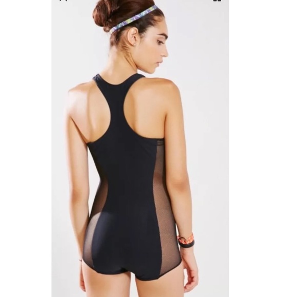 BLUE LIFE FIT SILHOUETTE ROMPER URBAN OUTFITTERS - Picture 3 of 5