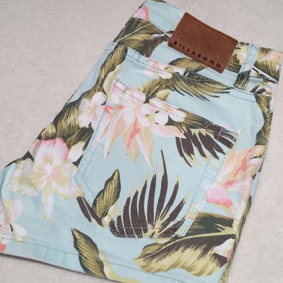 Billabong Pants - Tropical billabong shorts