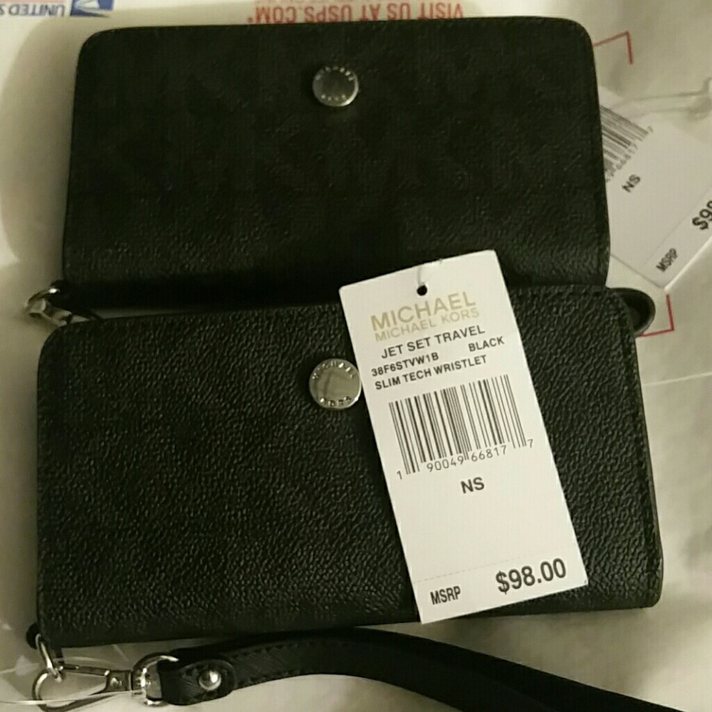 Michael Kors slim tech wristlet