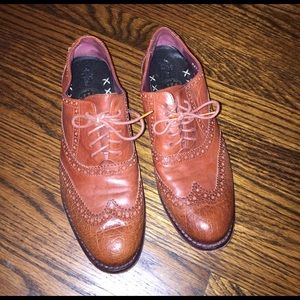 Women leather distressed Oxford!