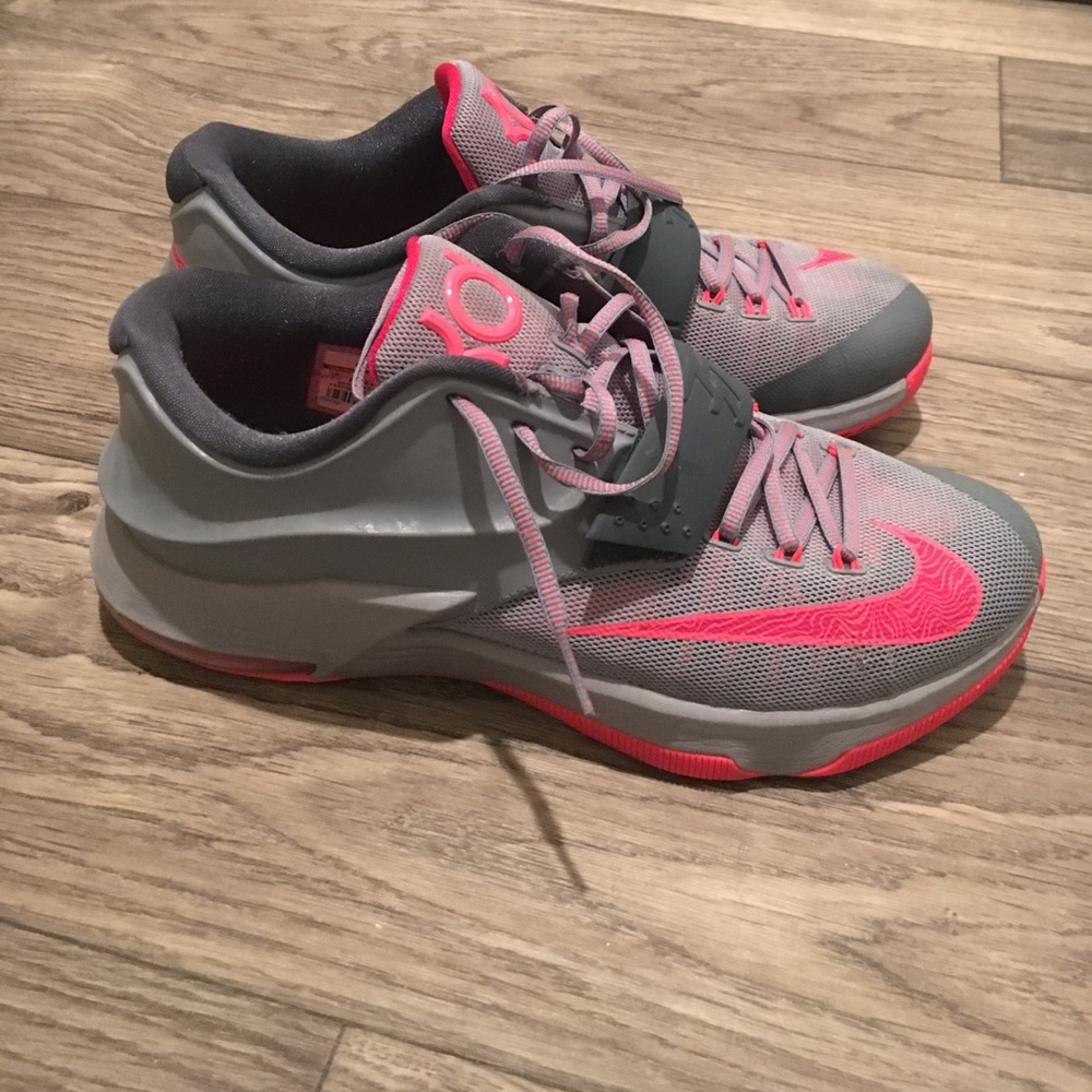 Kd 7 "Calm Before The Storm" pack shirt size large