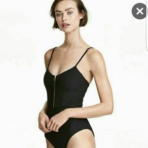 NWT H&M Textured One Piece Swimsuit