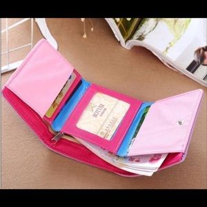 Boutique Bags - Pink Bifold Wallet Boutique Bags - Pink Bifold Wallet