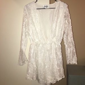 Absolutely perfect romper only worn once!!