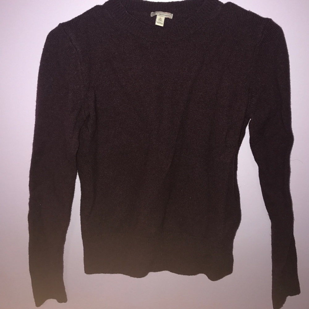 Gap sweater