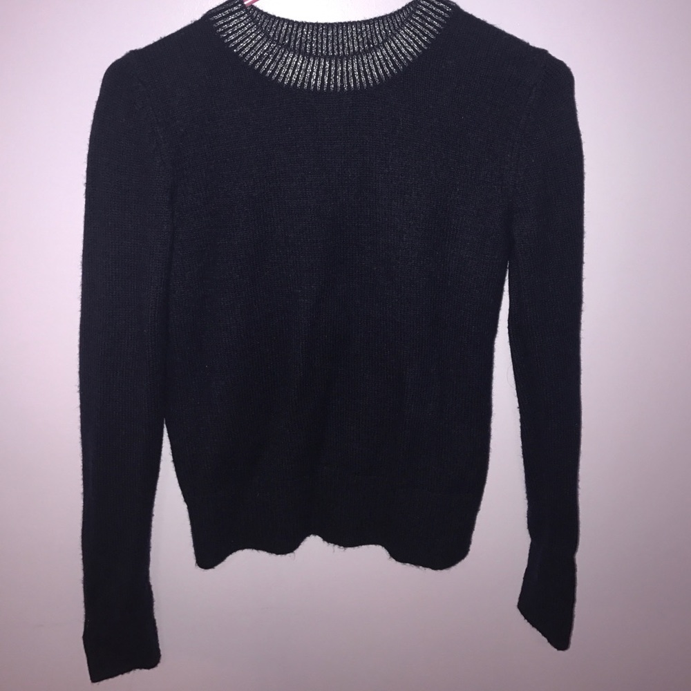 Gap sweater