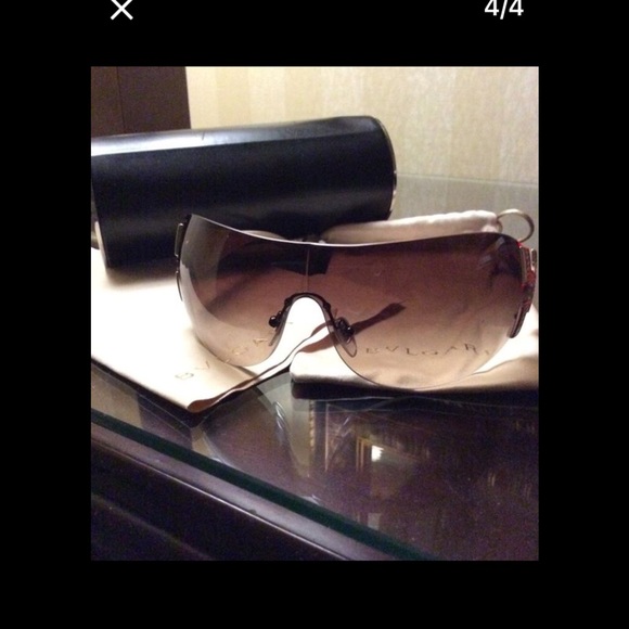 Woman\'s BVLGARI Sunglasses
Brand new Bv6065b
