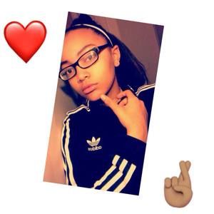 Meet your Posher, Mya