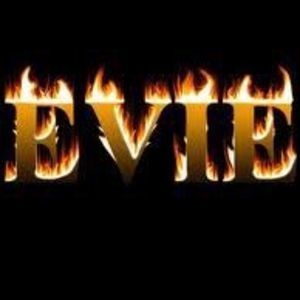 Meet your Posher, Evie