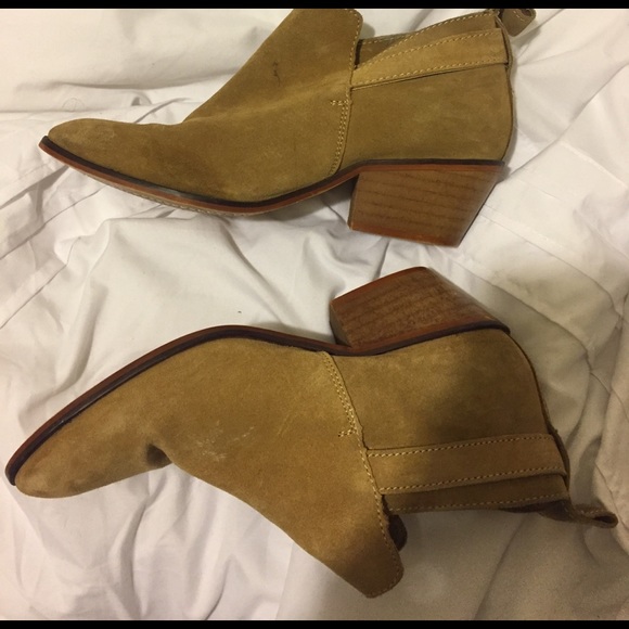 Suede boots - Picture 2 of 5