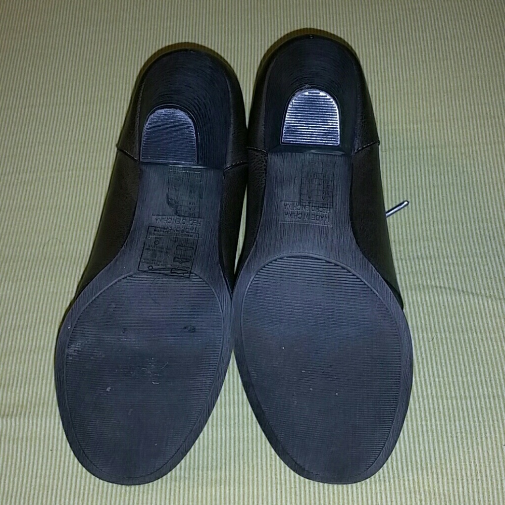 Booties - Picture 4 of 4