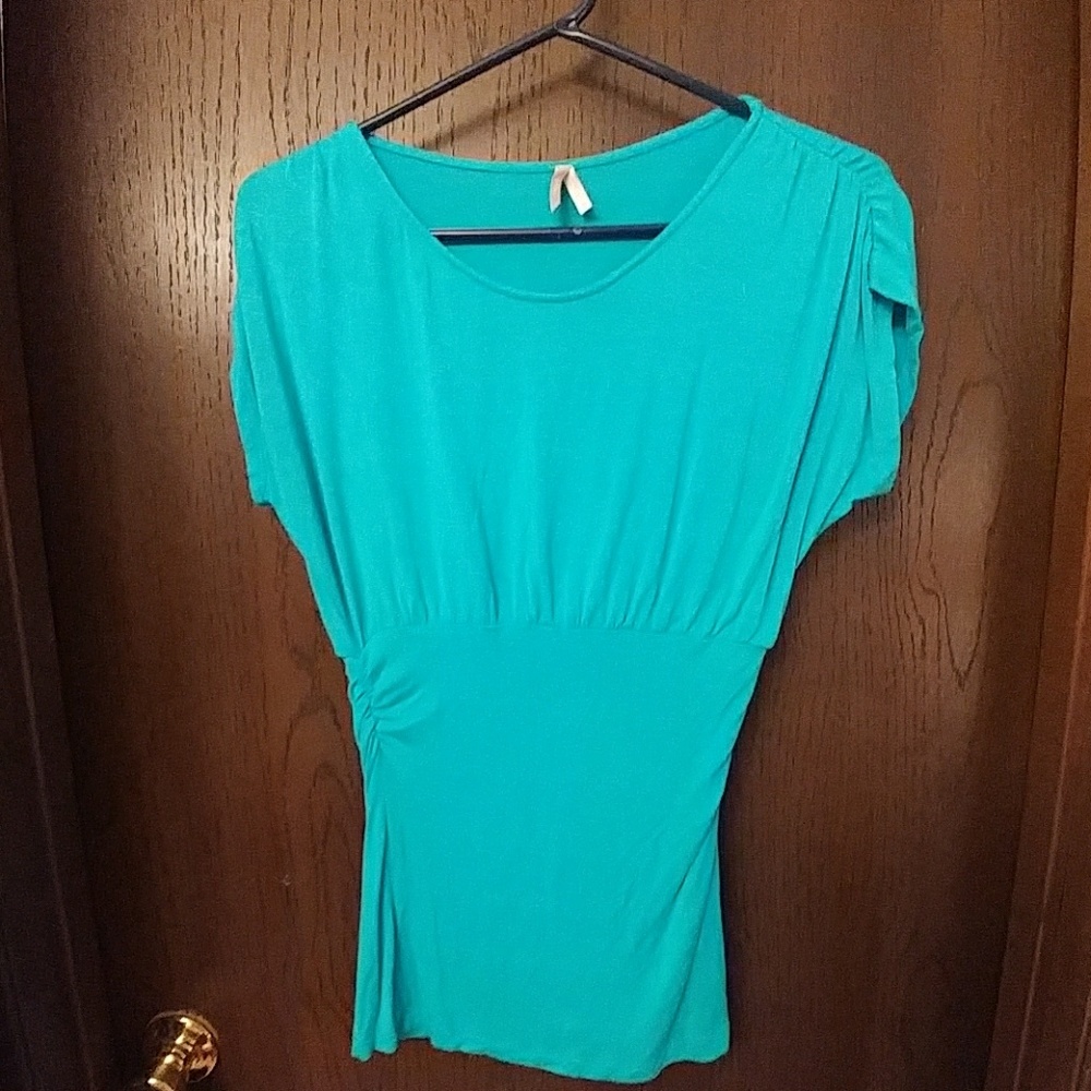 MaxRave Fitted Top