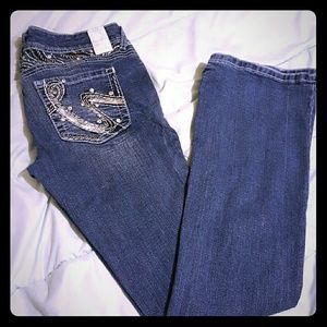 Vanity size 27w/33L still in good condition