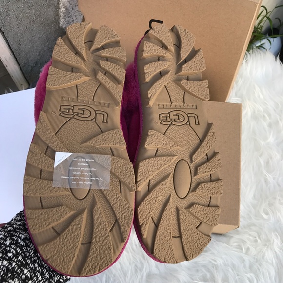 UGG AUTHENTIC COQUETTE SLIPPERS sz 9 NEW - Picture 3 of 5