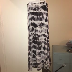 Printed maxi skirt sz XS