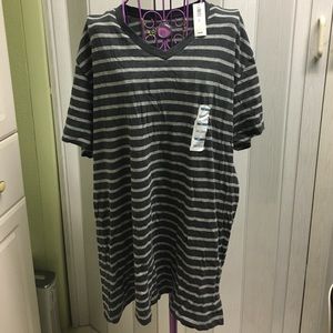 Men's Oldnavy relaxed fit shirt