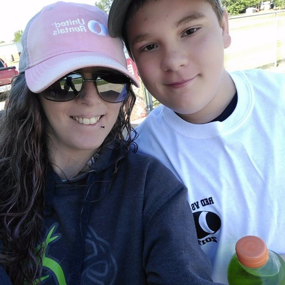 Meet your Posher, Tiffany - Picture 4 of 7