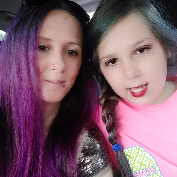 Meet your Posher, Tiffany - Picture 6 of 7