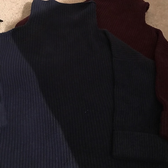 3 Sweaters - Picture 3 of 6