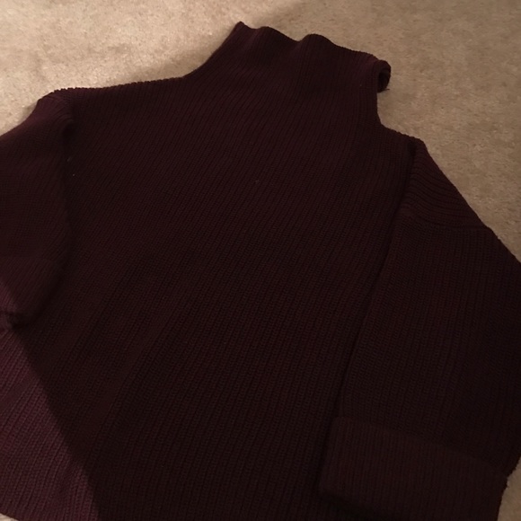 3 Sweaters - Picture 4 of 6
