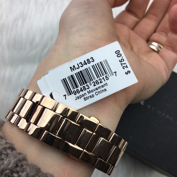 Marc by Marc Jacobs dotty rose gold watch - Picture 7 of 8