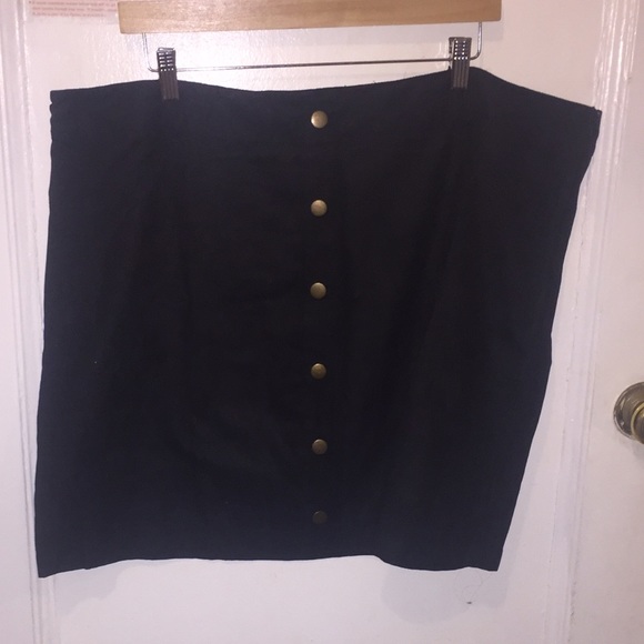 Forever 21 Dresses & Skirts - Black skirt with copper-colored buttons