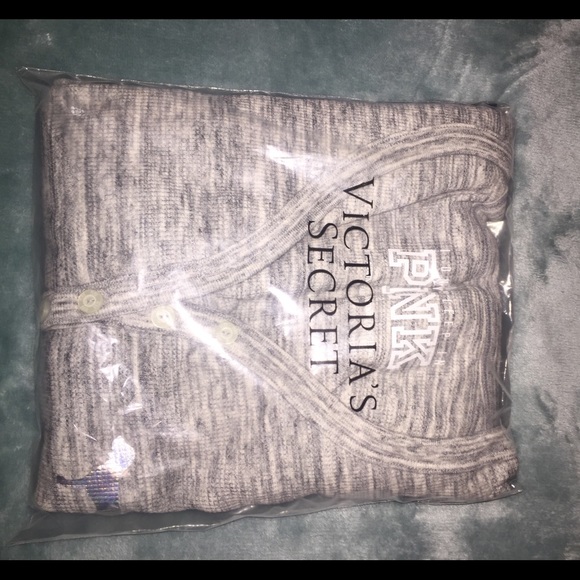 🆕VS PINK Grey Thermal Henley Top - Picture 3 of 6