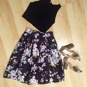 Full midi pleated skirt