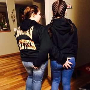 Meet your Posher, Analaura