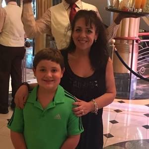 Meet your Posher, Elissa