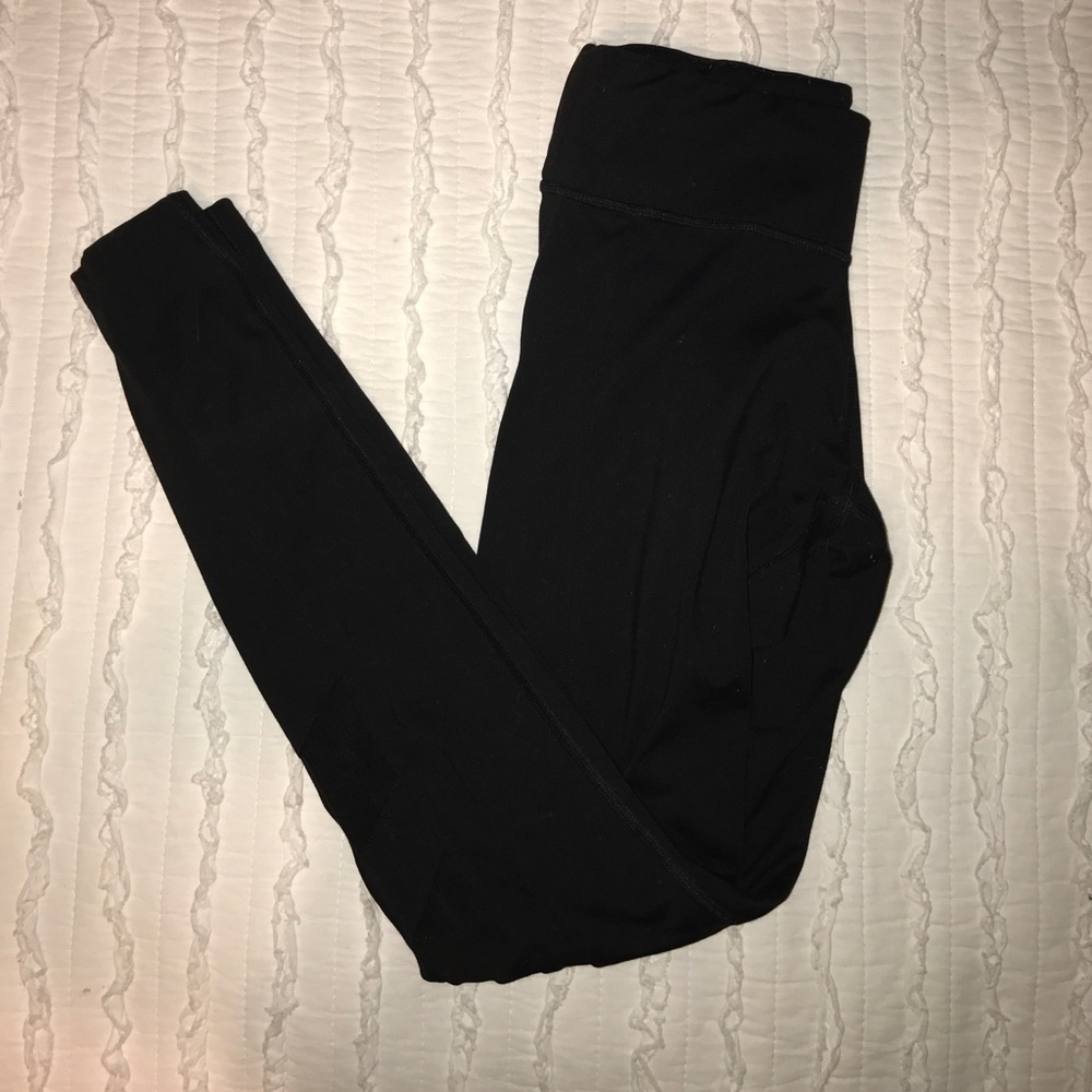 victoria secret pink leggings w/ mesh on the side