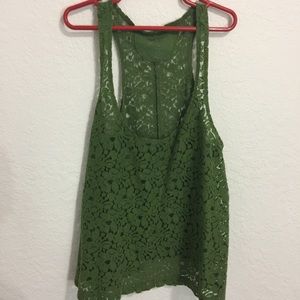 I'm selling it because it doesn't fit me anymore.