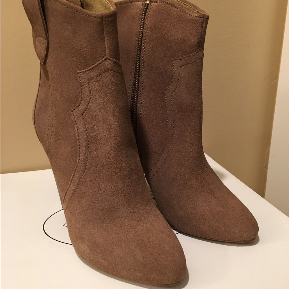 Steve Madden suede boot | 6.5
