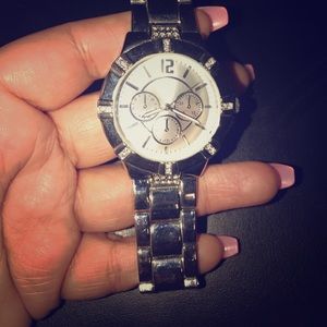 Base metal bezel watch