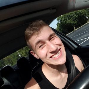 Meet your Posher, Max