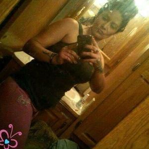 Meet your Posher, April rochelle