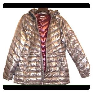 Like new lightweight dkny womens hoodie. Comfy!