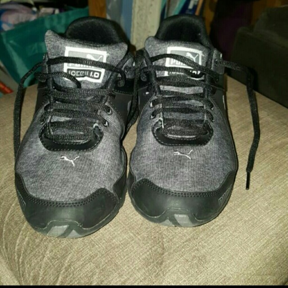 PUMA running shoes - Picture 2 of 4