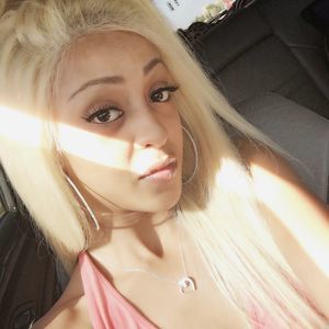 Meet your Posher, Nia