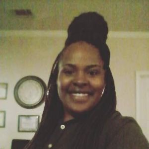 Meet your Posher, Dominique