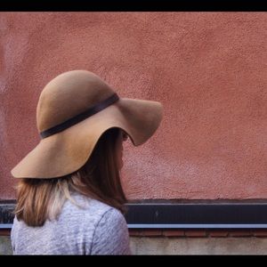 H&M Floppy Camel Felt Hat