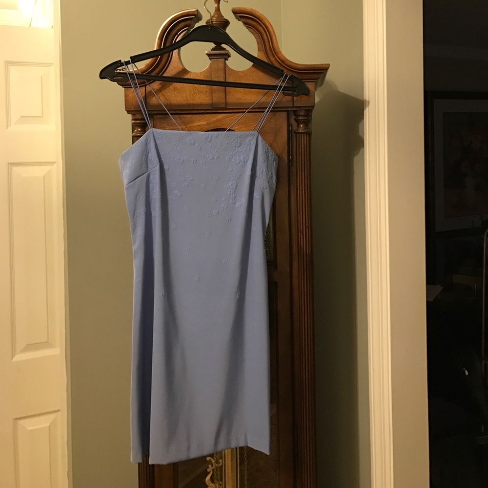 Reduced! Priced to sell! Short, semi formal, or dressy dress