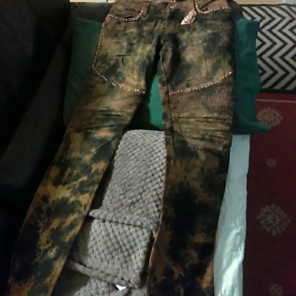 Robin's Brand Jeans - Picture 1 of 4