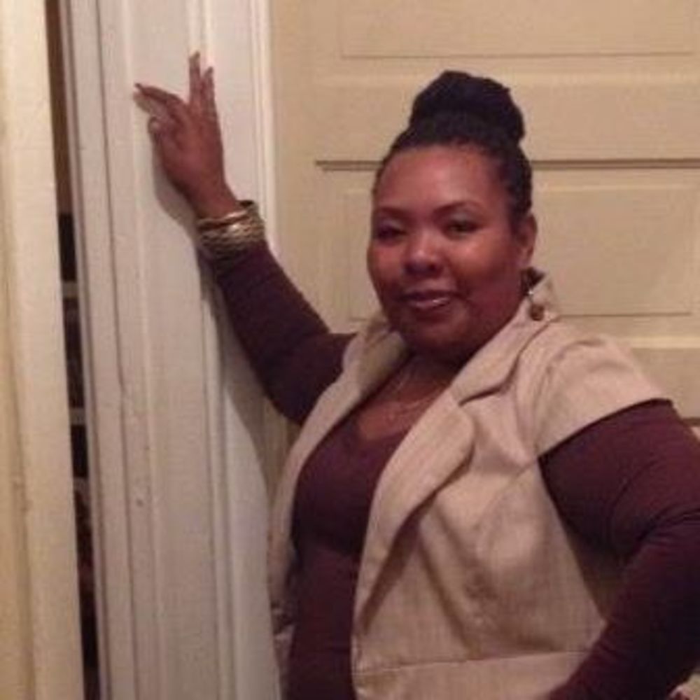 Meet your Posher, Alicia