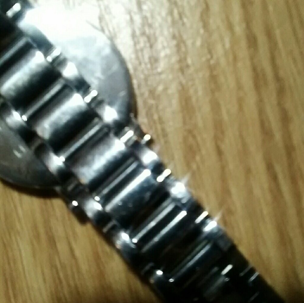 Kate Spade women's watch. - Picture 2 of 4