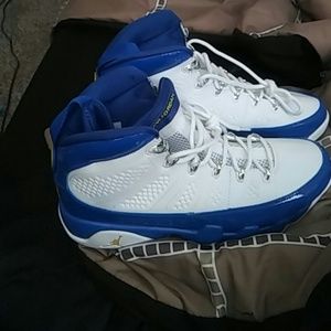 Jordan 9 Retro White Tour Yellow Concord